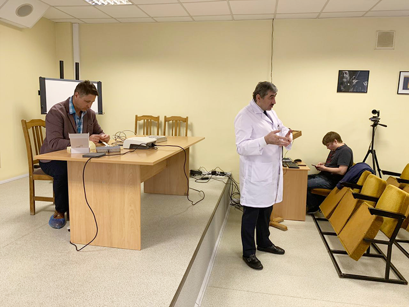 Жительнице Екатеринбурга установили импланты Ponto